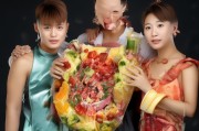 好，用户让我写一篇关于生育申请补贴的文章，标题和内容都要写。首先，我需要确定文章的结构。标题要吸引人，可能用一些激励性的词汇，比如生育申请补贴，助力现代家庭的幸福之门之类的
