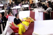 好，用户让我写一篇关于高新区精益管理补贴申请的文章，标题和内容都要写。首先，我需要明确文章的结构。标题要吸引人，内容要详细且符合要求
