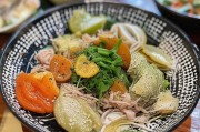好，用户让我写一篇关于购房农村补贴申请的文章，标题和内容都要写。首先，我需要确定文章的结构。标题要吸引人，可能用助力农村发展，开启幸福生活这样的主题，既点明了补贴的重要性，又带有积极的意味