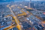 在引言部分，我需要简要介绍芜湖市，说明其在经济发展中的地位，以及补贴在其中的作用。比如，芜湖是安徽省的省会，有良好的地理位置和产业基础，所以补贴能帮助企业和个人发展
