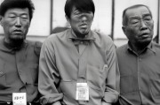 好，用户让我写一篇关于如何申请新疆补贴的文章，标题和内容都要写。首先，我需要确定文章的结构。标题已经给出，接下来是引言，然后分几个步骤详细说明，最后是总结
