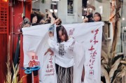好，用户让我写一篇关于申请救助补贴的文章，标题和内容都要写。首先，我需要确定标题，要吸引人又明确，比如申请救助补贴，从困境到希望的桥梁这样既点明了主题，又有一定的感染力