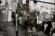 好，用户让我写一篇关于申请房产补贴的文章，标题和内容都要写。首先，我得确定标题，要吸引人又明确。可能用申请房产补贴，政策解读与申请指南这样的标题，既涵盖了申请的内容，也说明了政策和指南