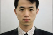 好，用户让我写一篇关于90岁申请补贴的文章，首先得确定标题。标题要简洁明了，又能吸引读者，所以90岁老人申请补贴，政策解读与案例分析听起来不错