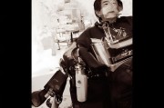 好，用户让我写一篇关于申请培训补贴的财政申请的文章。首先，我需要确定文章的标题，得简洁明了，又能吸引人。然后是内容，要不少于957个字，涵盖背景、意义、结构、流程、注意事项和成功案例等方面