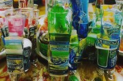 好，用户让我写一篇关于申请小学生补贴的通知书，标题和内容都要写。首先，我得确定通知书的结构。通常，通知书会有标题、称呼、正文、结尾和落款