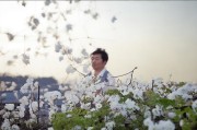 好，用户让我写一篇关于离职补贴申请的文章，标题和内容都要写。首先，我得确定标题，要吸引人又明确。可能用离职补贴申请指南，如何快速获得经济支持这样的标题，既点明了主题，又说明了实用性
