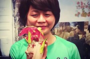 好，用户让我写一篇关于困难申请补贴的文章，标题和内容都要写。首先，我需要确定标题，要吸引人又明确。可能用困难申请补贴，如何突破困境，实现可持续发展这样的标题，既点明了主题，又有深度