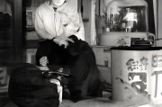 好，用户让我写一篇关于异地申请补贴的文章，标题和内容都要写。首先，我需要明确文章的结构。标题要吸引人，内容要详细且有深度