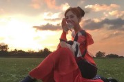 好，用户让我写一篇关于意大利申请儿童补贴的文章，标题和内容都要写。首先，我需要确定标题，要吸引人同时明确主题。考虑到意大利的儿童补贴，可能用意大利儿童补贴，政策与申请指南这样的标题比较合适