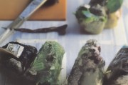 好，用户让我写一篇关于佛山失业补贴申请的文章，标题和内容都要写。首先，我需要明确文章的结构和内容要点。标题要吸引人，内容要详细且实用