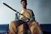 方面，要简洁明了，同时包含关键词。比如一岗一房补贴政策解析及申请指南这样的标题，既涵盖了补贴的内容，也明确了申请的步骤