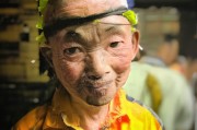 好，用户让我写一篇关于申请重残补贴的文章，标题和内容都要写。首先，我需要明确什么是重残补贴，以及申请它需要满足的条件。重残补贴通常指的是针对重残人士的经济补助，帮助他们改善生活