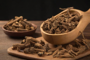 人工智能助力中药治疗，探索新领域，拓宽疾病治疗范围，AI赋能中药创新，开启疾病治疗新纪元，AI赋能中药创新，开启疾病治疗新纪元