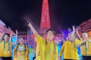 方面，要简洁明了，能够吸引读者。比如2023年最新迁址补贴申请指南，如何轻松获得经济支持这样的标题，既说明了主题，又暗示了实用性和最新的信息