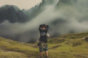 好，用户让我写一篇关于县城申请补贴的文章，标题和内容都要写。首先，我需要确定文章的结构。标题要吸引人，可能用县城申请补贴，政策解读与申请指南这样的标题，既说明主题，又给出了解答