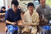 好，用户让我写一篇关于球场补贴申请的文章，标题和内容都要写。首先，我需要确定文章的结构。标题要吸引人，可能用球场补贴申请，助力体育事业发展的新途径这样的标题，既点明了主题，又有一定的吸引力