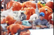 已经确定，是南沙2万人才补贴申请指南，如何申请及政策解读。这个标题已经涵盖了主要内容，但可能需要稍微调整，使其更吸引人或者更准确。比如，可以强调申请指南和政策解读，这样更明确