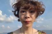好，用户让我写一篇关于Vlog申请补贴的文章，标题和内容都要写。首先，我需要确定标题，得吸引人又相关。可能用Vlog创业者的必看！如何成功申请Vlog制作补贴这样的标题，既点明了主题，又有行动导向