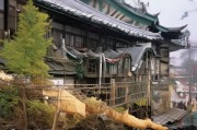 好，用户让我写一篇关于三亚婴幼儿照护补贴申请的文章，标题和内容都要写。首先，我需要明确文章的结构。标题已经给出，接下来是引言，然后是补贴的具体内容、申请流程、注意事项以及总结