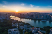 如何实现网站排名前十，全方位策略解析与实施指南，网站排名TOP10攻略，全方位策略与实战指南