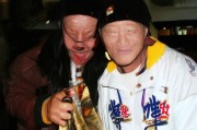 好，用户让我写一篇关于应届毕业生公交补贴申请的文章，标题和内容都要写。首先，我需要确定标题，要吸引人同时明确主题。然后是内容，不少于850字，得涵盖补贴申请的背景、流程、好处以及如何撰写申请书