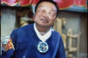 好，用户让我写一篇关于理发补贴申请的文章，标题和内容都要写。首先，我需要确定文章的结构。标题要吸引人，可能用理发补贴申请指南，如何轻松享受免费理发服务这样的标题，既说明了主题，又让人觉得实用