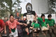 好，用户让我写一篇关于大学生开学补贴申请理由的文章，标题和内容都要写。首先，我需要明确用户的需求。他们可能是一个学生或者负责申请补贴的人，想要一篇结构清晰、内容充实的文章