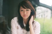 嗯，用户让我写一篇关于拆迁补贴如何申请的文章，还给了标题和字数的要求。首先，我需要确定标题，可能需要吸引人同时明确，比如拆迁补偿申请指南，如何快速高效地获得补偿款。这样既涵盖了申请指南，又说明了目的