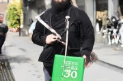 好，用户让我写一篇关于30补贴申请的文章，标题和内容都要写。首先，我需要明确30补贴是什么，可能是指政府或某个机构提供的针对特定人群的补贴，比如低收入家庭、老年人或特定行业的员工