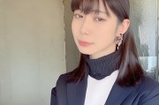 好，用户让我写一篇关于申请加班补贴的文章，标题和内容都要写。首先，我得确定标题，要简洁明了，又能吸引人。加班补贴这个关键词，可能用户是员工，想了解如何申请或者公司如何处理加班补贴的问题