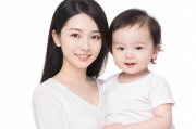 泉州月嫂公司网站排名，揭秘行业佼佼者，助力新手妈妈轻松育儿，泉州月嫂行业佼佼者盘点，新手妈妈育儿好帮手网站排名揭晓